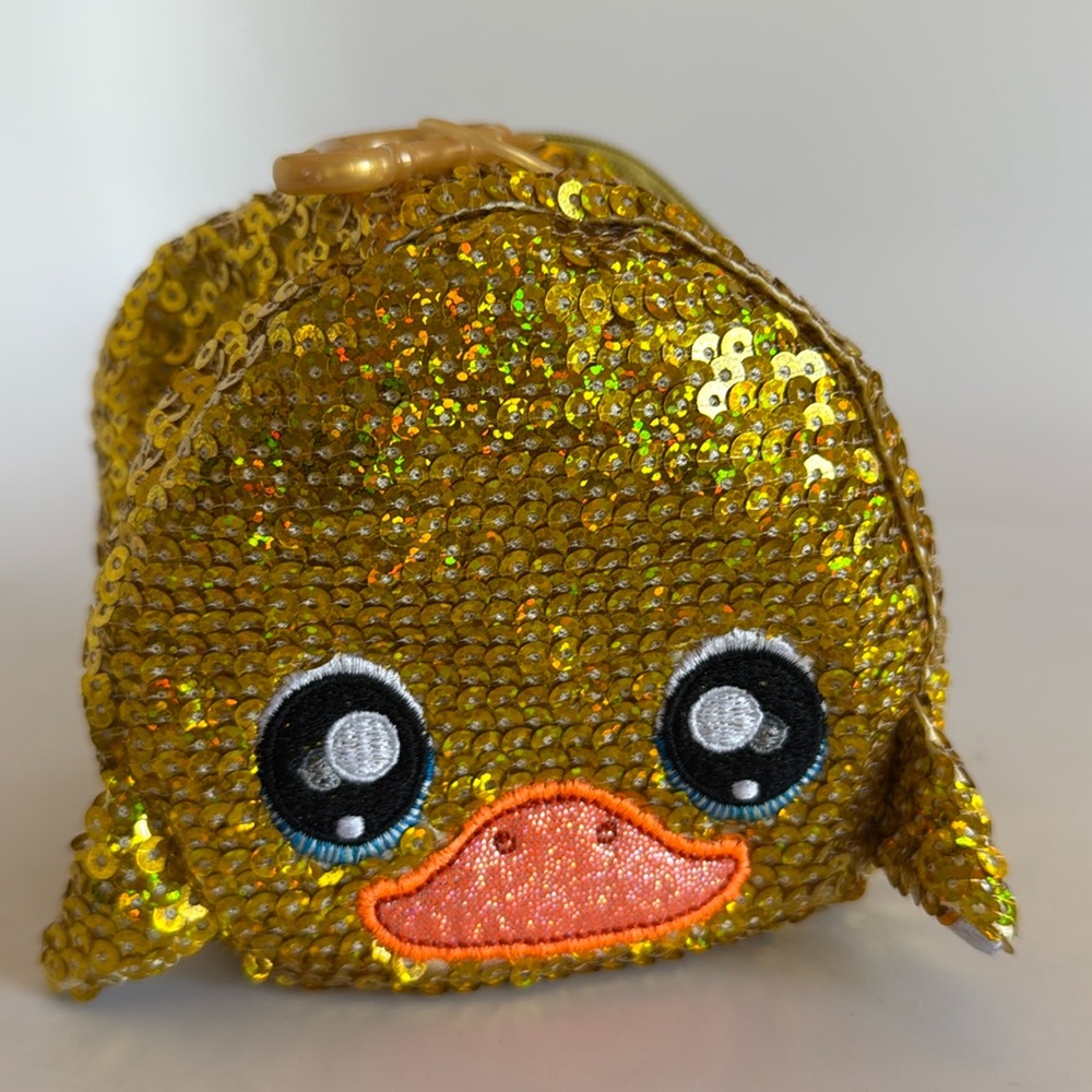 Na! Na! Na! Surprise Sequin Duck Pouch